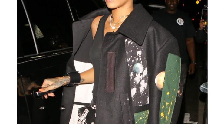 Αυτή είναι η αγαπημένη συνήθεια της Rihanna [εικόνες]