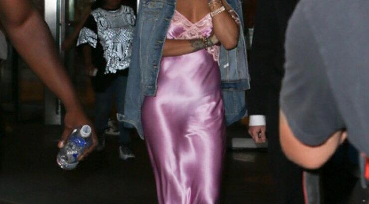 Η θηλυκότητα σε όλο της το μεγαλείο από τη Rihanna [εικόνες]
