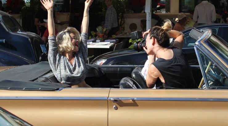 Δείτε την σέξυ φωτογράφηση της Rita Ora 