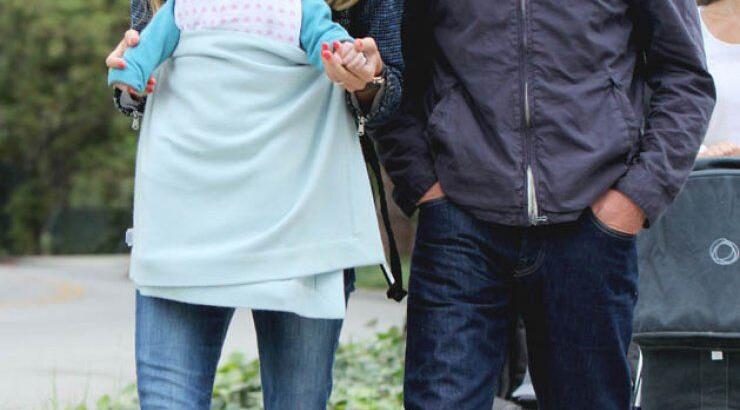 Guy Ritchie: Ο πρώην της Madonna με το νέο του μωρό 