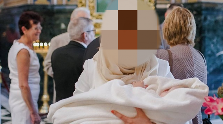 Επώνυμη Κύπρια socialite έγινε νονά!