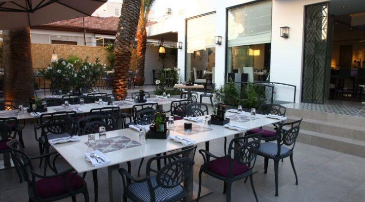 Romantica: Υπέροχη αυλή!