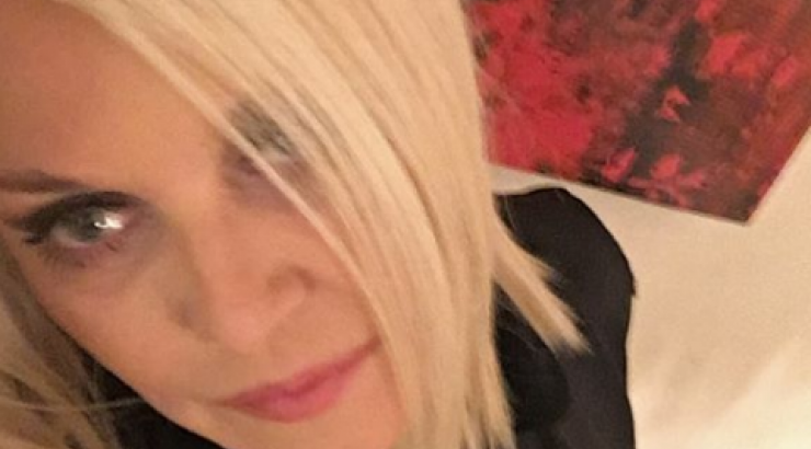 Η παραμόρφωση της Ρούλας Κορομηλά