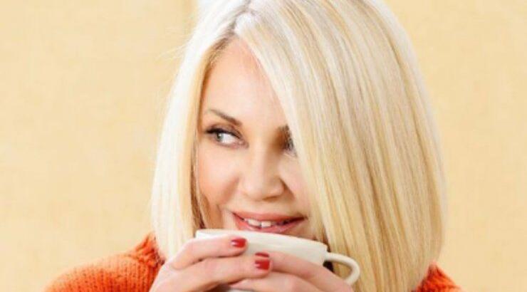 Ρούλα Κορομηλά: Μας έδειξε την εντυπωσιακή κρεβατοκάμαρα της