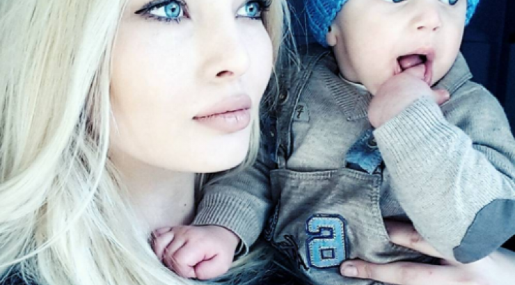 Ροζίτα Κεντάλα: Στην παιδική χαρά με το γιο της!