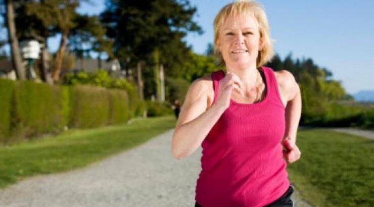 Εμμηνόπαυση: Λιγότερα  συμπτώματα με άσκηση