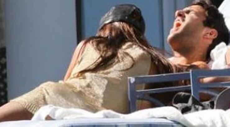 Fabregas: Τι κάνει στον διάσημο ποδοσφαιριστή η σεξοβόμβα φίλη του;