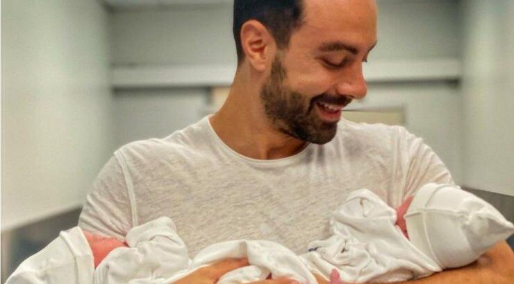 Σάκης Τανιμανίδης: Η κόρη του τον καθυστέρησε στη δουλειά - Δείτε για ποιο λόγο [εικόνα]