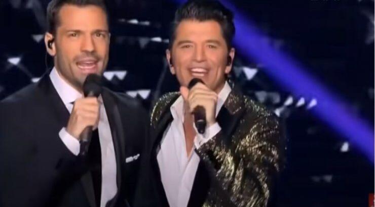 "The Voice": Το ντουέτο του Σάκη Ρουβά με τον Κωνσταντίνο Αργυρό που έκανε χαμό στα social media [βίντεο]