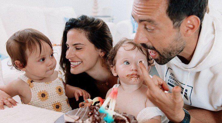 Χριστίνα Μπόμπα: Γιόρτασε τα γενέθλιά της αγκαλιά με τις δίδυμες κόρες της! [εικόνα & βίντεο]