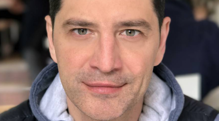 Ο Σάκης Ρουβάς φωτογραφίζεται με τα τέσσερα παιδιά του και "ρίχνει" το instagram!