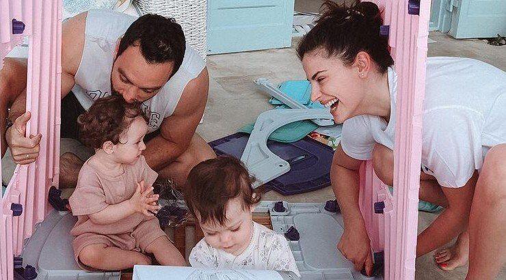 Σάκης Τανιμανίδης – Χριστίνα Μπόμπα: Το απολαυστικό βίντεο με τις κόρες τους στο αυτοκίνητο! 