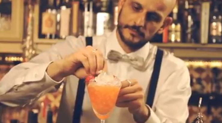 Cocktail μαστίχας από τον Δημήτρη Κιάκο!