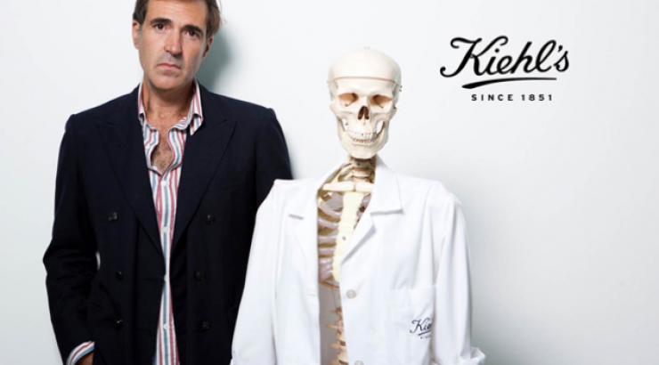 Στην Αθήνα για τη δημοπρασία «Meet Mr. Bones» από την Kiehl’s