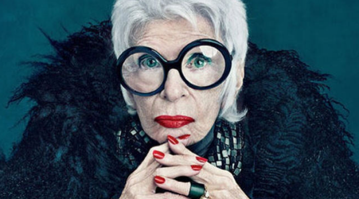 Η νέα συλλογή γυαλιών της εκκεντρικής Ίρις Άπφελ