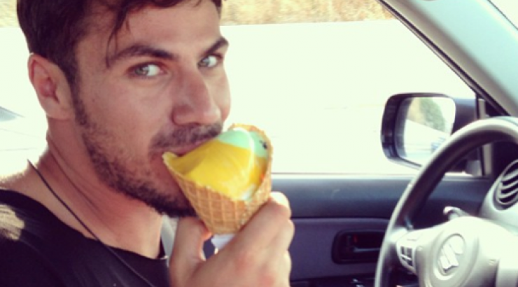 Τι μαγείρεψε ο Άκης Πετρετζίκης;