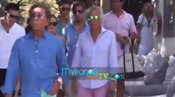 Ο διάσημος σχεδιαστής μόδας Valentino στη Μυκονο!