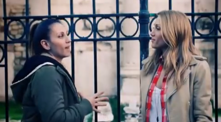 Η Στέλλα Καλλή έδωσε συνέντευξη απαντώντας κυπριακά στην Ελλάδα [βίντεο]