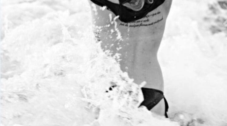 Επώνυμη Κύπρια προκαλεί με τις νέες φωτογραφίες της που ανέβασε στα social media