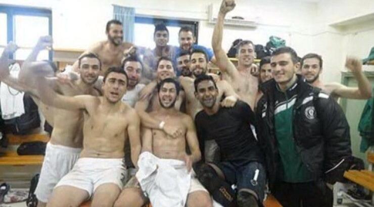 Νίκος Καρβέλας: ΄