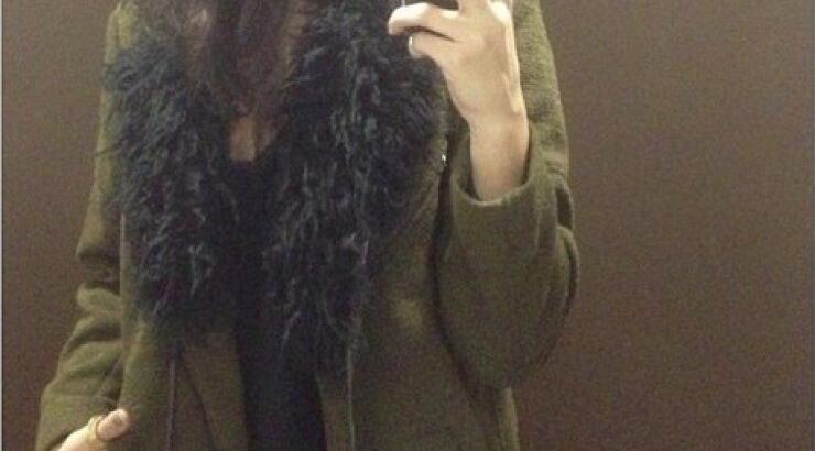 Όταν επώνυμες Κύπριες ποζάρουν μπροστά στον καθρέφτη και φωτογραφίζονται...