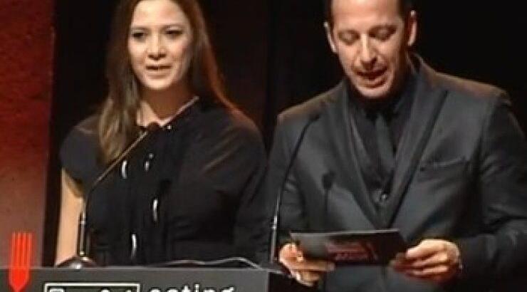 Αιμιλία Κενεβέζου-Χρύσανθος Τσουρούλλης: Ξανά μαζί στη σκηνή των Time Out Eating Awards [video]