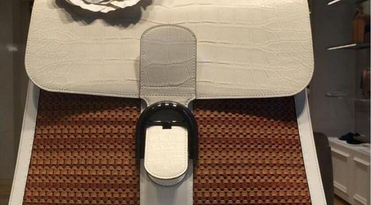 Ελληνίδα παρουσιάστρια είδε την τιμή της τσάντας και σοκαρίστηκε!