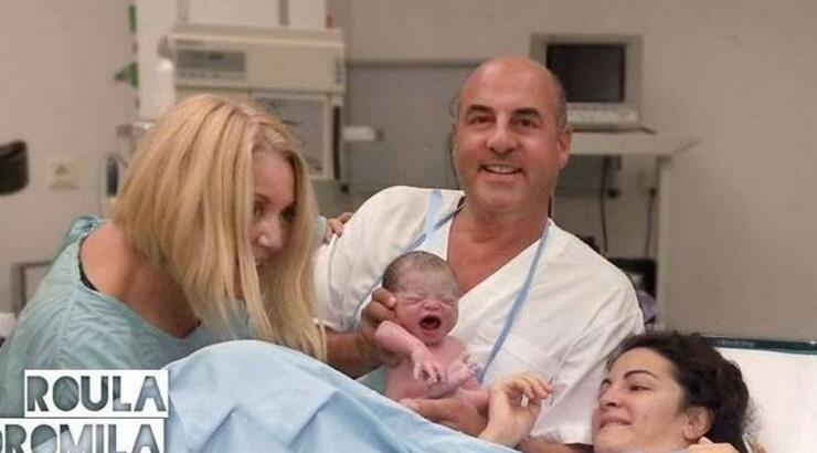 Η Ρούλα Κορομηλά στην αίθουσα τοκετού για την γέννηση του μπέμπη φίλης της