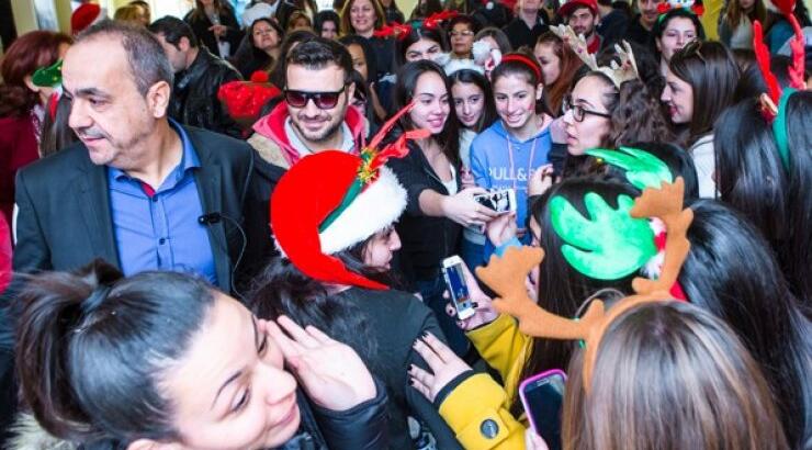 Γιάννης Πλούταρχος: Η επίσκεψη σε σχολείο της Πάφου [video]