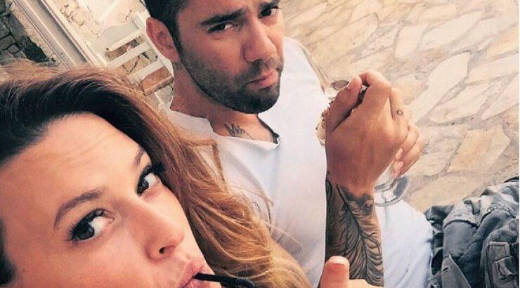 Χρηστίδου-Μαραντίνης: Η επέτειος γάμου, η τρυφερή αφιέρωση και το καυτό φιλί