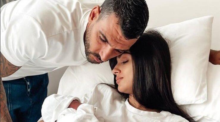 Άντρεα Κυριάκου: Αυτό το άτομο βρισκόταν μαζί της κατά τη διάρκεια του τοκετού εκτός από τον σύζυγό της