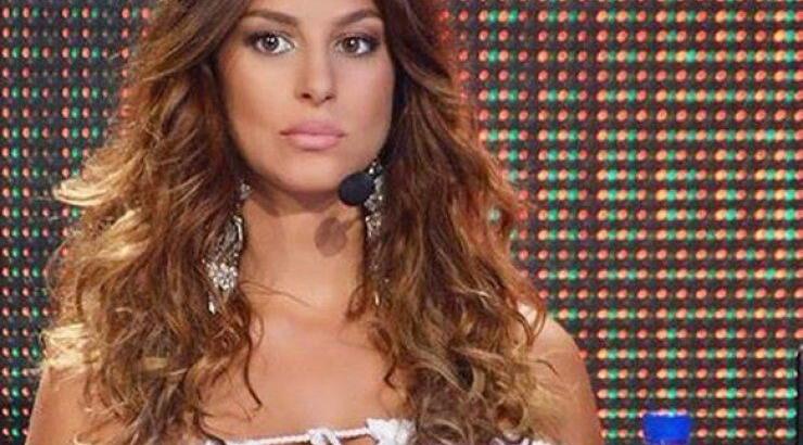 Με ποιoν κούκλο φωτογραφήθηκε η εγκυμονούσα Κωνσταντίνα Ευριπίδου; 