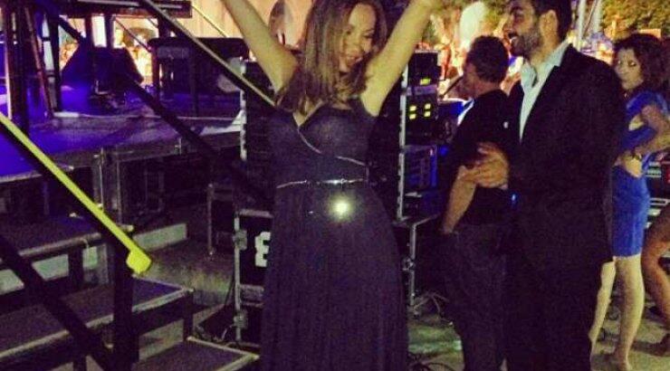 Δέσποινα Βανδή: Η εμφάνση της στην προεδρική κατοικία [βίντεο]