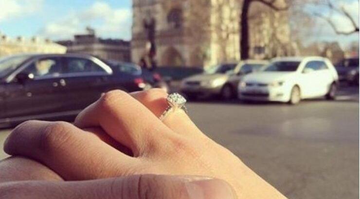 Επώνυμη Κύπρια: Της έκανε πρόταση γάμου ο σύντροφος της στο Παρίσι