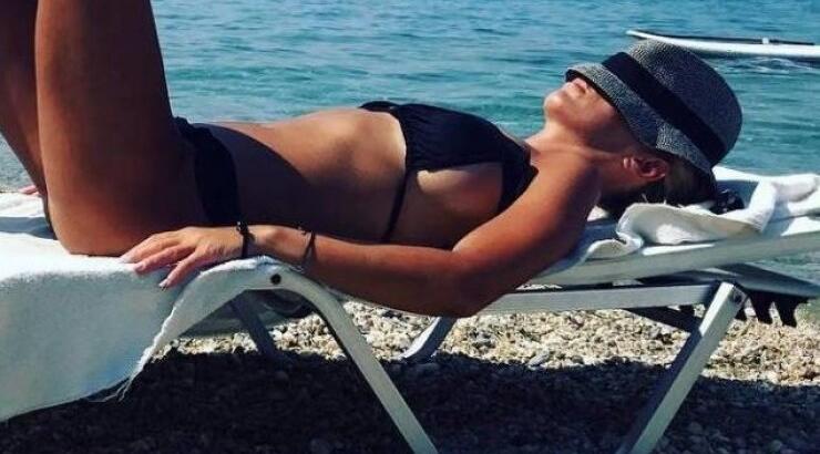 Παρουσιάστρια ειδήσεων κόβει τις ανάσες με το σέξι κορμί της