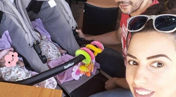 Η σύζυγός του Γιώργου Ρούσσου, Νατάσα Τούρζα μας δείχνει που θηλάζει τα δίδυμα κοριτσάκια της