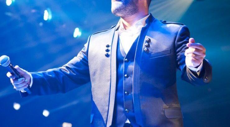 Οι παιδικές φωτογραφίες του Παντελίδη που "ανέβασε" η μαμά του στο facebook