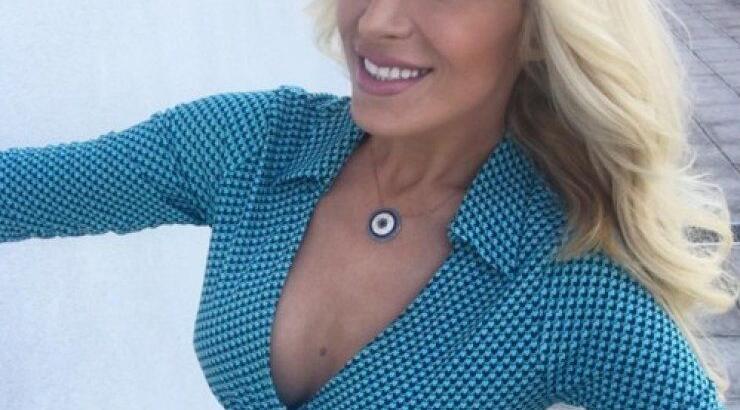 Κατερίνα Καινούργιου: Δημοσίευσε φωτογραφία με μαγιό χωρίς ρετούς