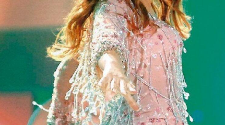 Έλενα Παπαρίζου: Αυτός είναι ο λόγος που δεν έχει μιλήσει ανοιχτά για το γάμο της