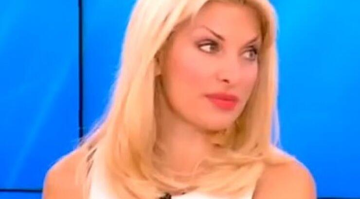  Ελένη Μενεγάκη: «Νομίζω ότι πρέπει να μείνω στην απομόνωση, στην εξοχή κανένα χρόνο»