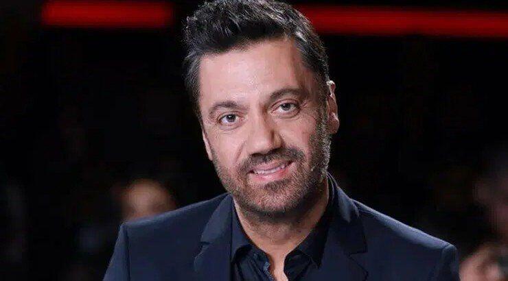 Γιώργος Θεοφάνους: Γιόρτασε τα 55 του στη Λεμεσό σβήνοντας κεράκια πάνω σε ένα burger [εικόνα]