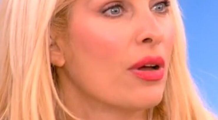 Γιατί πανικοβλήθηκε η Μενεγάκη στον αέρα; [video]