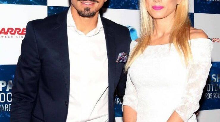 Στέλλα Χαραλαμπίδη: Στο Ντουμπάι κολυμπώντας με τα δελφίνια