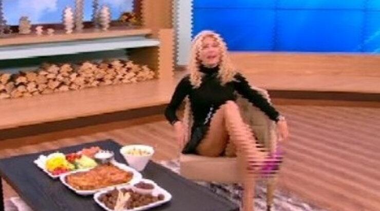  Η Ελένη Μενεγάκη «προκάλεσε εγκεφαλικά» με το σέξι «ατύχημά» της