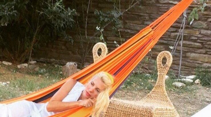 Ελένη Μενεγάκη: Ποιος συνεργάτης της βρίσκεται μαζί της διακοπές στην Άνδρο [εικόνα]