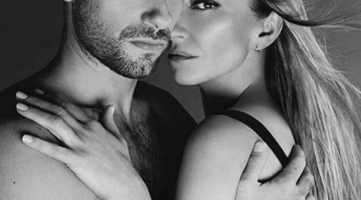 Το instagram πήρε φωτιά! Η Ρούλα Ρέβη ανέβασε γυμνό τον σύζυγό της, Αποστόλη Τότσικα