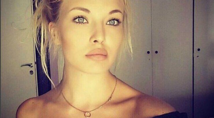 Δεν υπάρχει! Ο γιος της Ροζίτα Κεντάλα χορεύει σε ρυθμούς pop στο σαλόνι του σπιτιού στην Αθήνα