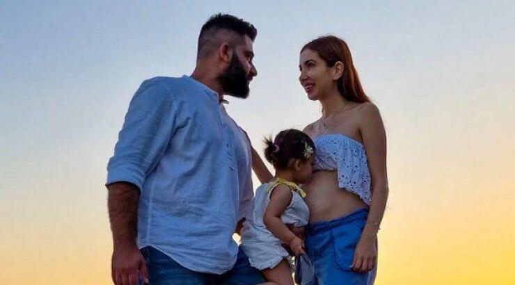 Χριστιάνα Θεοδώρου: Φούσκωσε πολύ γρήγορα η κοιλίτσα της και μας έδειξε τρυφερά στιγμιότυπα