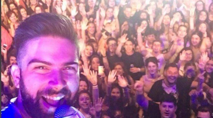 Ανδρέας Λέοντας: Έχασε τα λόγια του μπροστά στο κοινό που τον καταχειροκροτούσε [βίντεο]