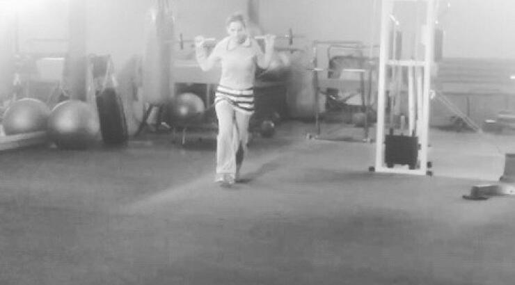 Δείτε Κύπρια παρουσιάστρια να γυμνάζεται πολύ σκληρά από το πρωί